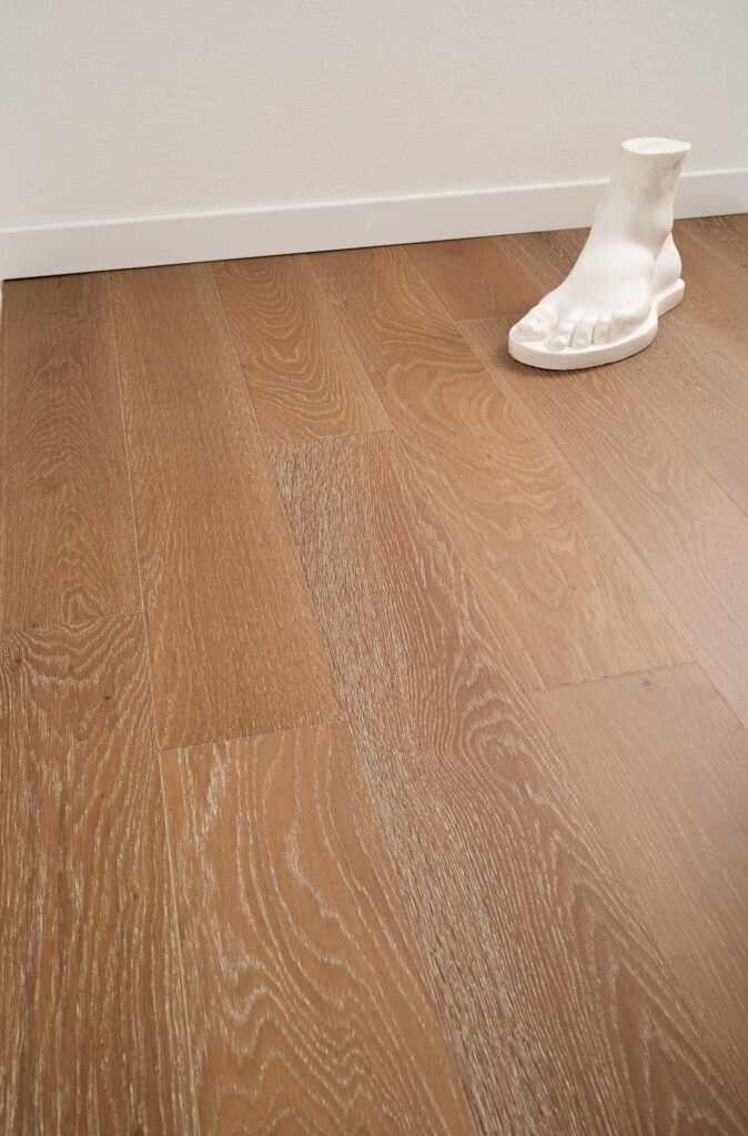 Ablux European Oak, Victoria