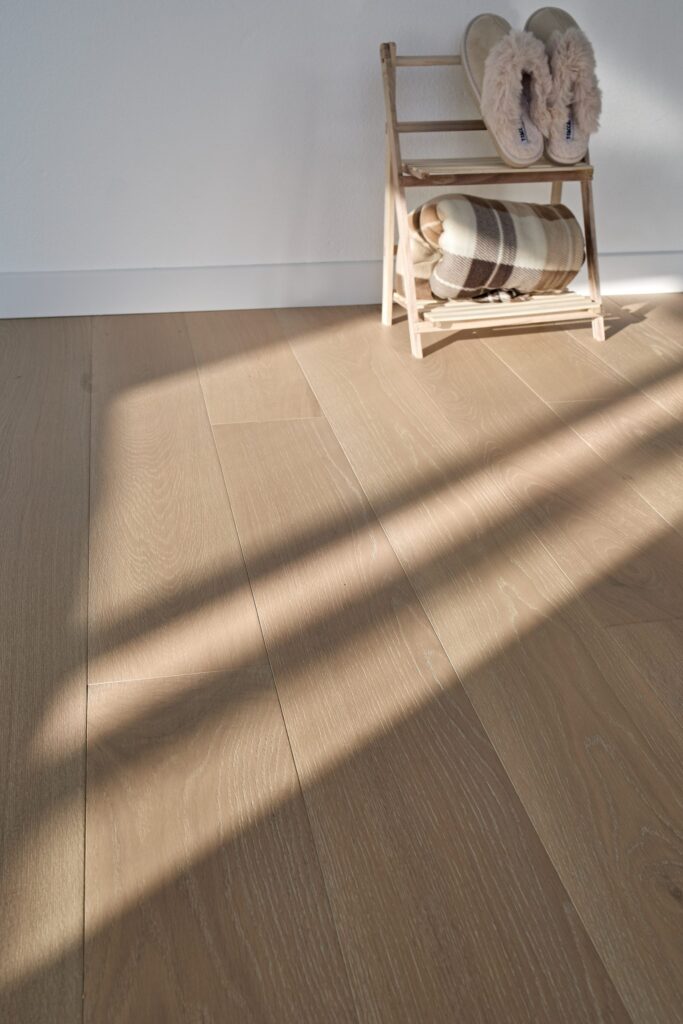 Ablux European Oak, Toronto