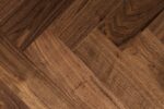 Ablux American Walnut , Ottawa (English tree, varnish)